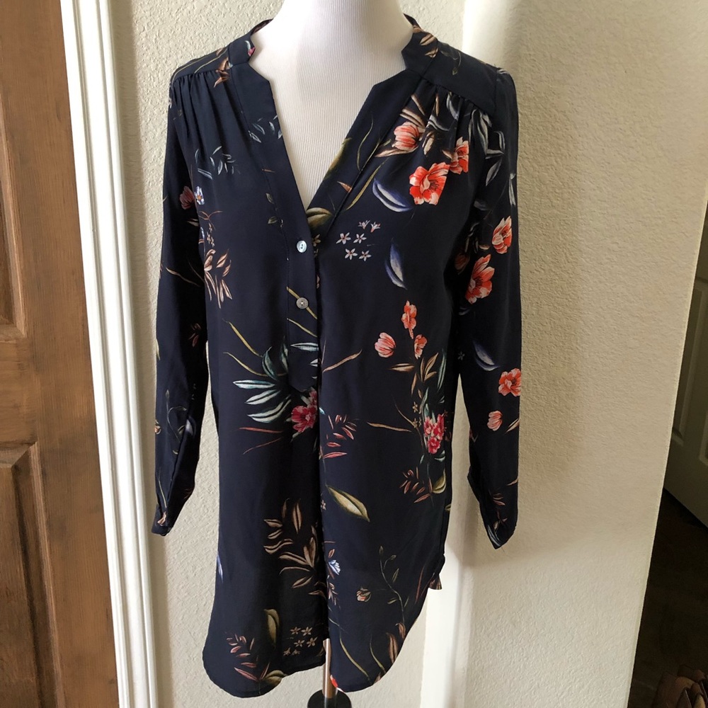 Amour Vert Top Silk Popover Navy Floral Small Oversized Tunic
